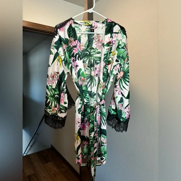 Victoria’s Secret Robe Kimono Sleepwear Lingerie XS/S Tropical Luxe - Picture 3 of 7